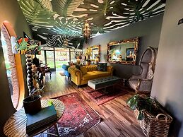 Grafiti Boutique Hotel