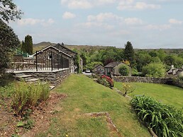 2 Hart Head Barn