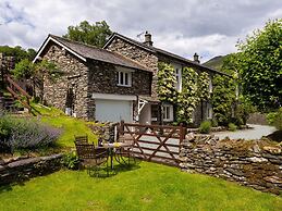 2 Hart Head Barn