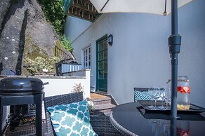 The Sand Castle - 2 Bedroom Apartment - Tenby