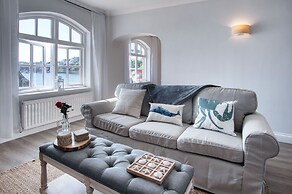 The Sand Castle - 2 Bedroom Apartment - Tenby