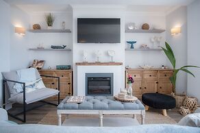 The Sand Castle - 2 Bedroom Apartment - Tenby