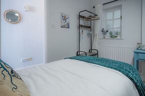 The Sand Castle - 2 Bedroom Apartment - Tenby