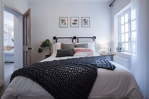 The Sand Castle - 2 Bedroom Apartment - Tenby