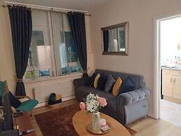 Leeds Cosy,1br Apt, Garden & Free Parking