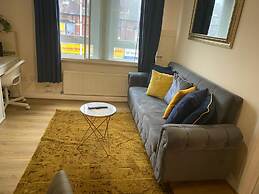 Leeds Cosy,1br Apt, Garden & Free Parking
