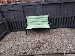 Leeds Cosy,1br Apt, Garden & Free Parking