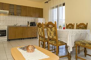 Vacation House With the Pool, Near River Cetina