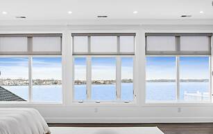 Monmouth Beach 4BR Villa on the Water