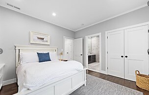 Monmouth Beach 4BR Villa on the Water