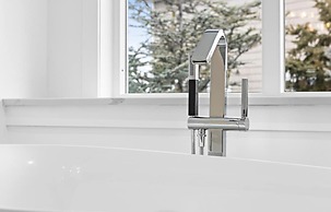 Monmouth Beach 4BR Villa on the Water