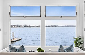 Monmouth Beach 4BR Villa on the Water