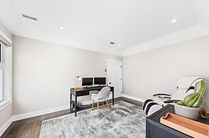 Monmouth Beach 4BR Villa on the Water