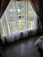 Beulah Court Vineyard Guest House