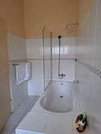 Beulah Court Vineyard Guest House