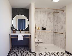 Hotel Royer Urbana Champaign, Tapestry Collection by Hilton