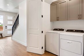 Lagoon Daze 4 Bedroom Townhouse