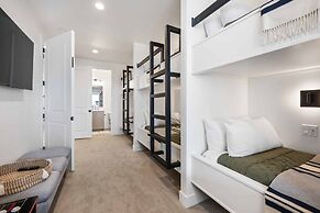 Lagoon Daze 4 Bedroom Townhouse