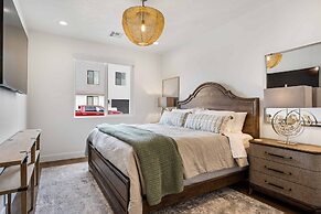 Lagoon Daze 4 Bedroom Townhouse