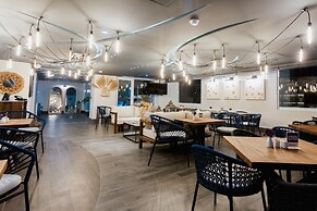 HS HOTSSON Acapulco Villas