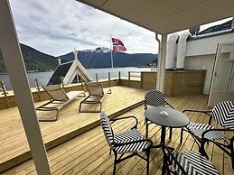 Hofslund Fjord Hotel