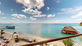 Royalton CHIC Antigua, An Autograph Collection All-Inclusive Resort – 