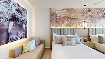 Royalton CHIC Antigua, An Autograph Collection All-Inclusive Resort – 