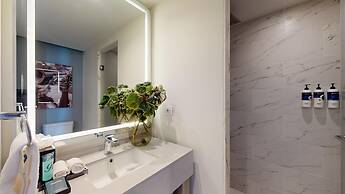 Royalton CHIC Antigua, An Autograph Collection All-Inclusive Resort – 