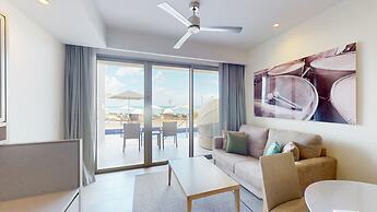 Royalton CHIC Antigua, An Autograph Collection All-Inclusive Resort – 