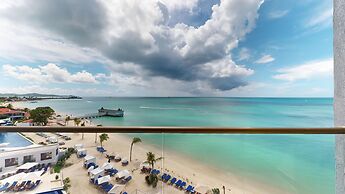 Royalton CHIC Antigua, An Autograph Collection All-Inclusive Resort – 