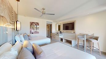 Royalton CHIC Antigua, An Autograph Collection All-Inclusive Resort – 