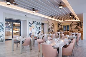 Royalton CHIC Antigua, An Autograph Collection All-Inclusive Resort – 