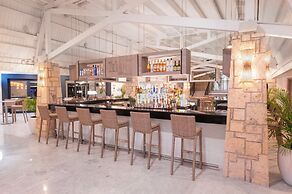 Royalton CHIC Antigua, An Autograph Collection All-Inclusive Resort – 