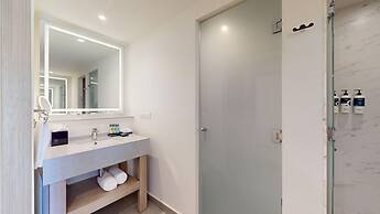 Royalton CHIC Antigua, An Autograph Collection All-Inclusive Resort – 