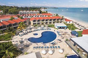 Royalton CHIC Antigua, An Autograph Collection All-Inclusive Resort – 