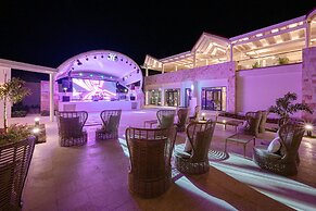 Royalton CHIC Antigua, An Autograph Collection All-Inclusive Resort – 