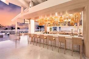 Royalton CHIC Antigua, An Autograph Collection All-Inclusive Resort – 