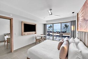 Royalton CHIC Antigua, An Autograph Collection All-Inclusive Resort – 