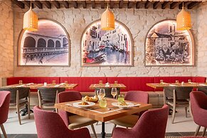 Royalton CHIC Antigua, An Autograph Collection All-Inclusive Resort – 