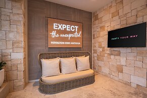 Royalton CHIC Antigua, An Autograph Collection All-Inclusive Resort – 