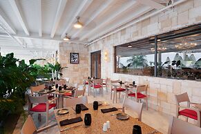 Royalton CHIC Antigua, An Autograph Collection All-Inclusive Resort – 