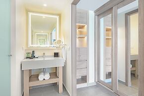 Royalton CHIC Antigua, An Autograph Collection All-Inclusive Resort – 