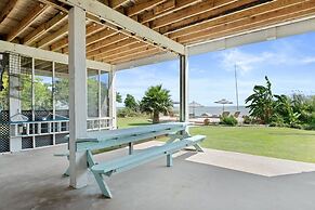 The Peach Pelican 3 Bedroom Home by RedAwning