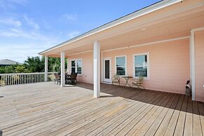 The Peach Pelican 3 Bedroom Home by RedAwning