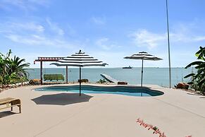 The Peach Pelican 3 Bedroom Home by RedAwning