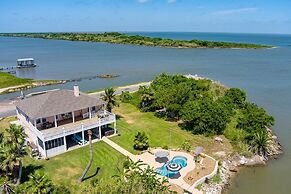 The Peach Pelican 3 Bedroom Home by RedAwning