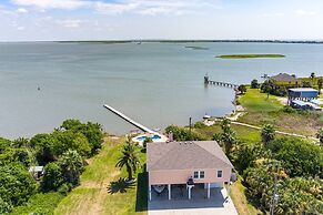 The Peach Pelican 3 Bedroom Home by RedAwning