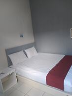 Poppies Senggigi Hostel