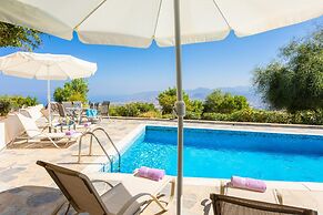 Villa Panorama Tria in Drouseia