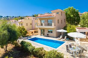 Villa Panorama Tria in Drouseia
